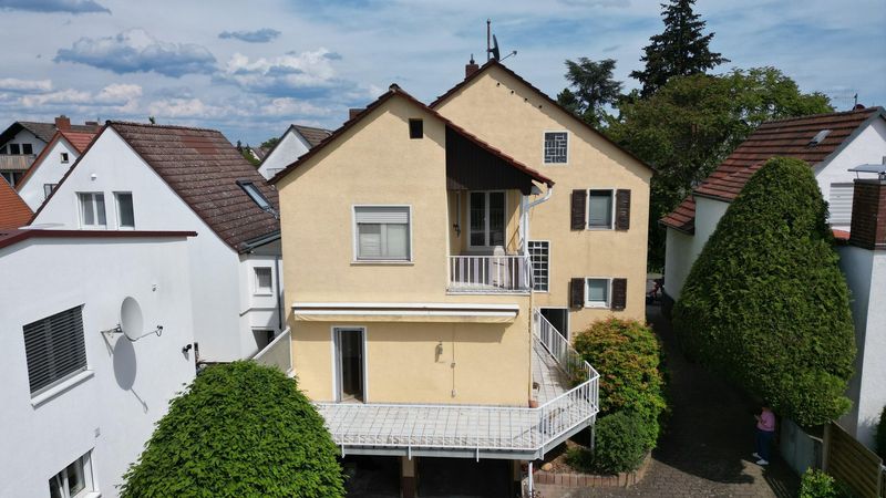 Provisionsfrei! Zweifamilienhaus, großer Sonnengarten